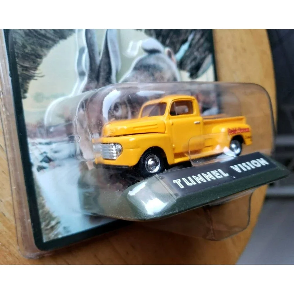 1999 Racing Champions TUNNEL VISION Yellow Pickup Truck Field & Stream Issue #8